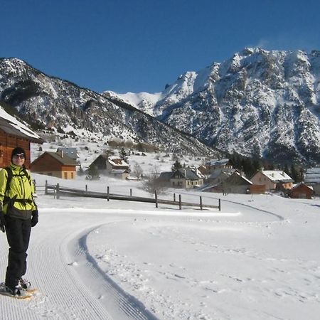 Le Barlet23 Pers Hameau Des Chazals Nevache Hautes Alpes エクステリア 写真